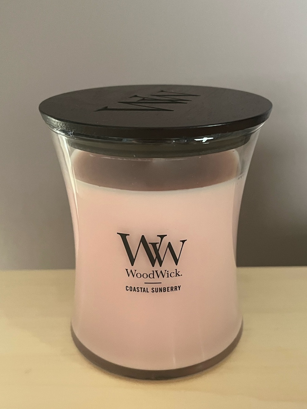 New WoodWick Coastal Sunberry Crackling Candle 9.7 Oz.